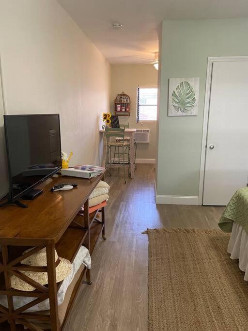 Cozy Private Studio 2 Blocks From Pompano Beach Apartment Exterior foto